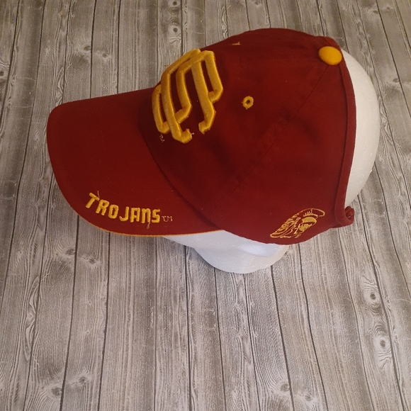 ✂️The Original Colosseum SC Trojans Hat - Picture 2 of 10